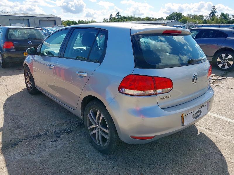 2009 VOLKSWAGEN GOLF SE TDI S-A 