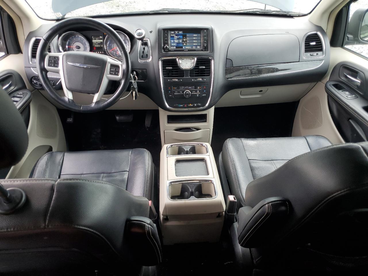 2014 Chrysler Town & Country Touring VIN: 2C4RC1BGXER441811 Lot: 84215825