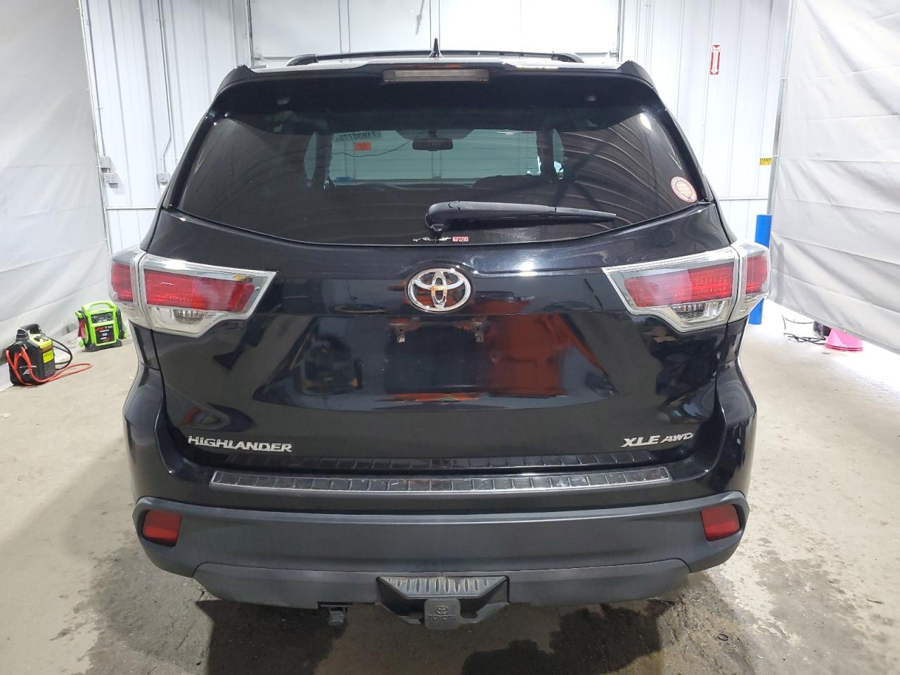 2015 Toyota Highlander Xle VIN: 5TDJKRFH9FS210876 Lot: 71030775
