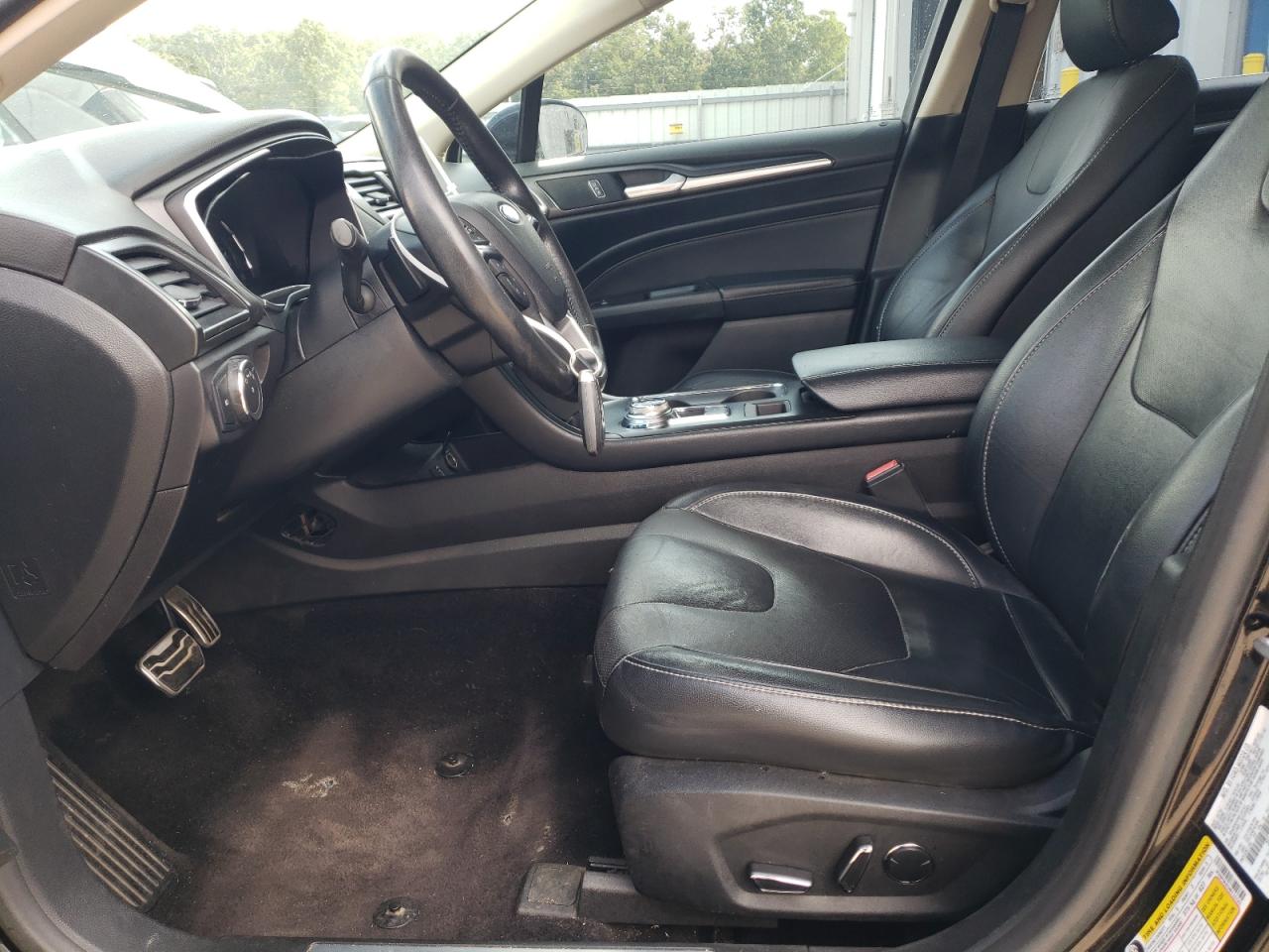 2017 Ford Fusion Titanium VIN: 3FA6P0K92HR132163 Lot: 80552905