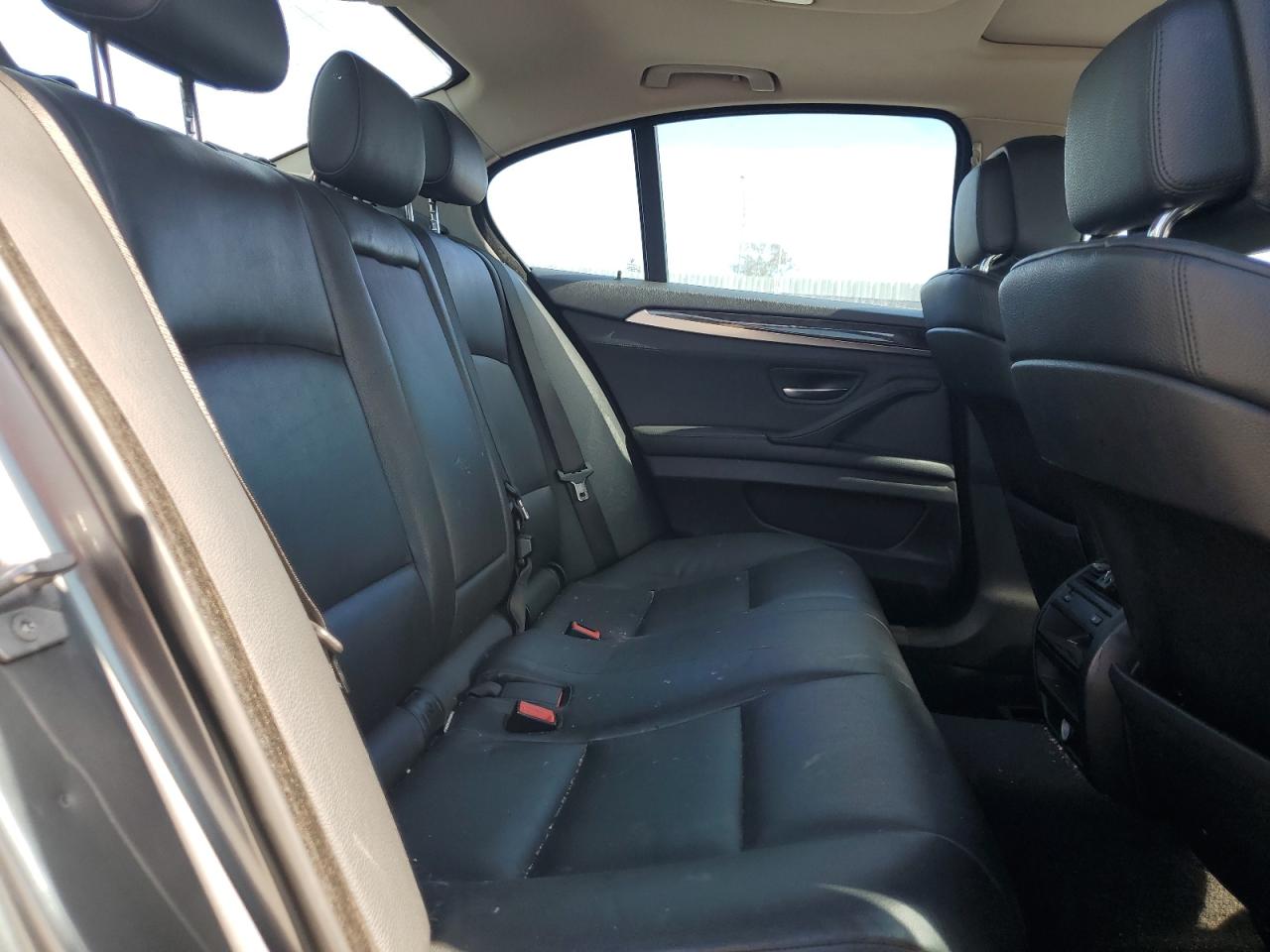 2013 BMW 528 Xi VIN: WBAXH5C54DD113585 Lot: 83835875