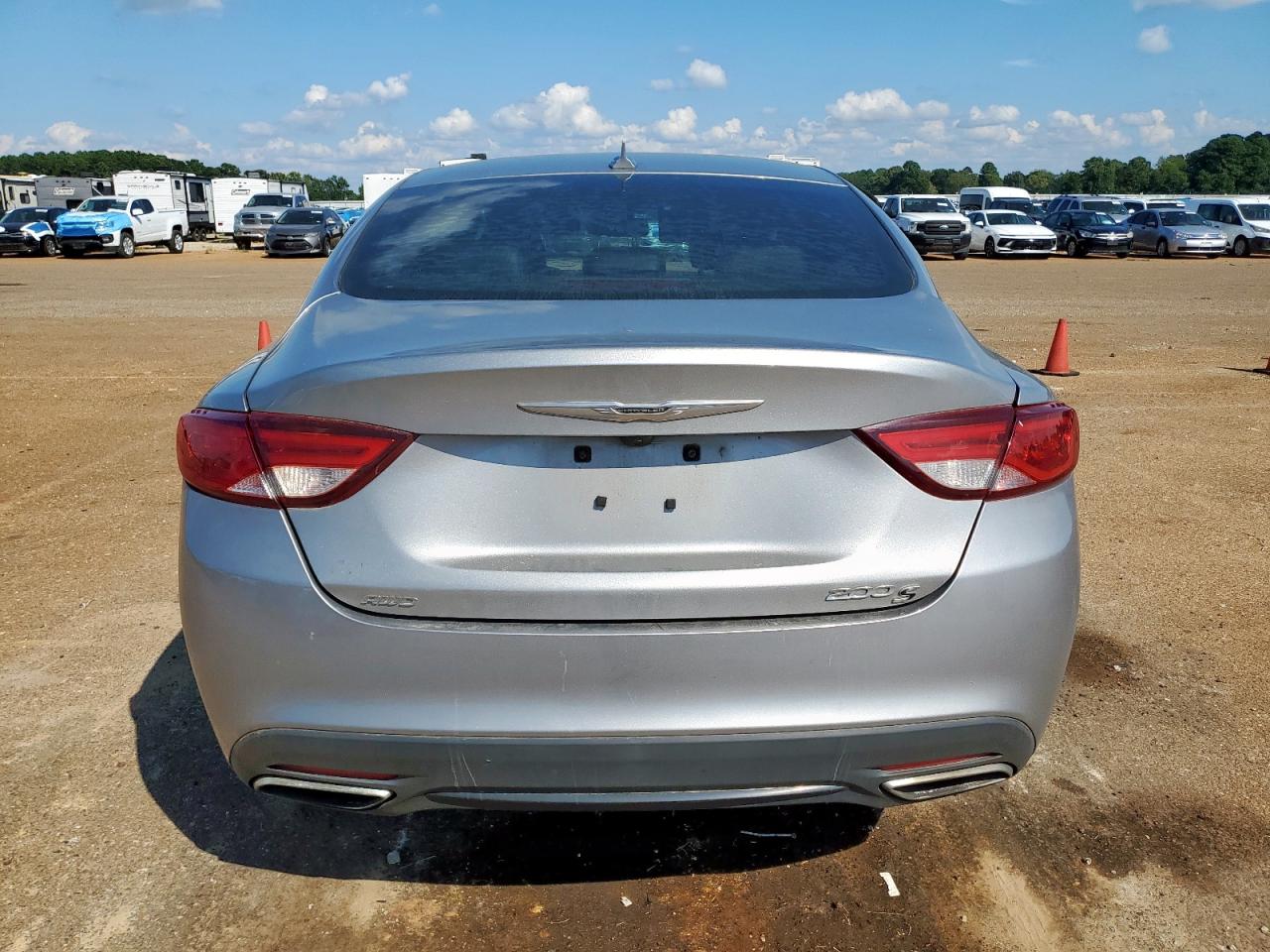 2015 Chrysler 200 S VIN: 1C3CCCDG4FN739661 Lot: 83779415