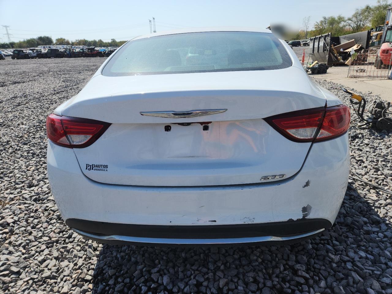 2015 Chrysler 200 Limited VIN: 1C3CCCAB4FN717443 Lot: 81029215