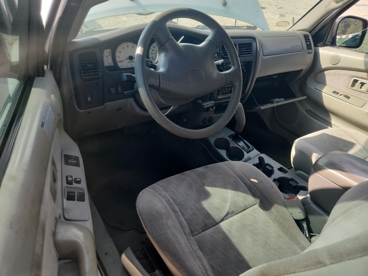 2004 Toyota Tacoma Xtracab Prerunner VIN: 5TESN92N24Z395019 Lot: 82034555