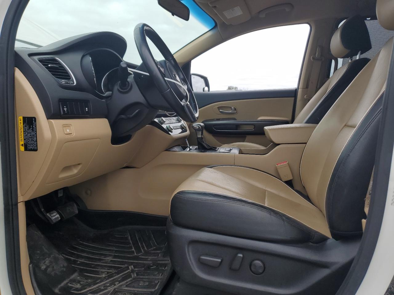 2017 Kia Sedona Lx VIN: KNDMB5C16H6290833 Lot: 82030595