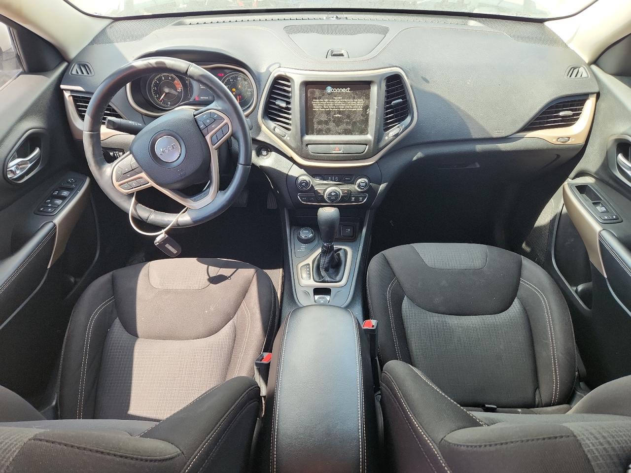 2017 Jeep Cherokee Latitude VIN: 1C4PJMCS5HD220321 Lot: 81687085