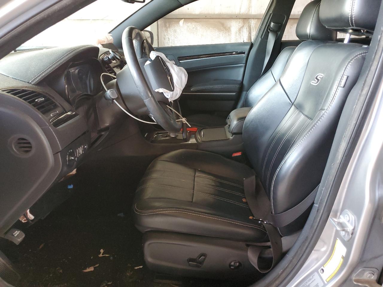 2017 Chrysler 300 S VIN: 2C3CCABG2HH548355 Lot: 81085945