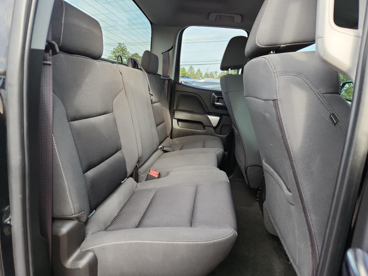 2017 Chevrolet Silverado K1500 Lt VIN: 1GCVKREC5HZ332241 Lot: 80271015