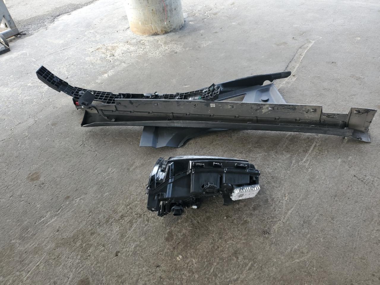 2024 Cadillac Lyriq Luxury VIN: 1GYKPRRKXRZ127953 Lot: 92885585