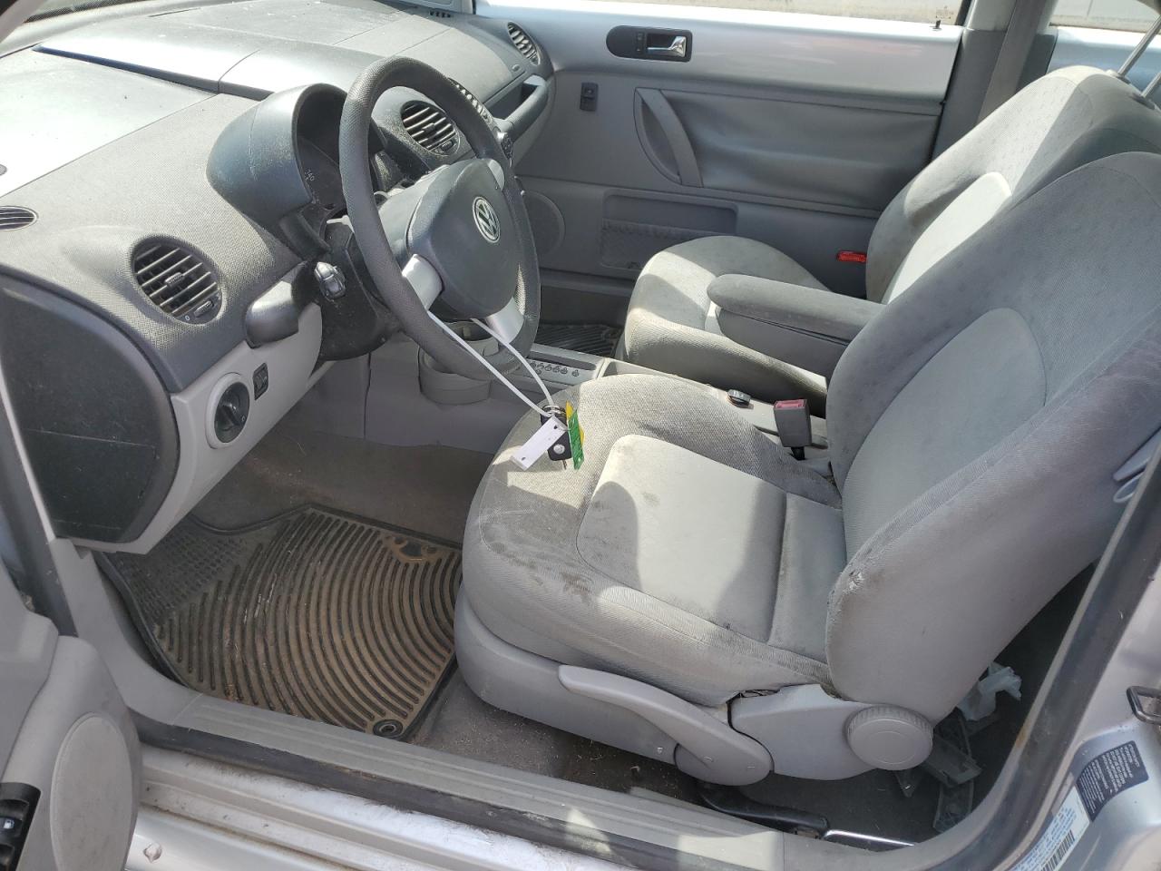 2002 Volkswagen New Beetle Gls VIN: 3VWCB21C22M462424 Lot: 70529835