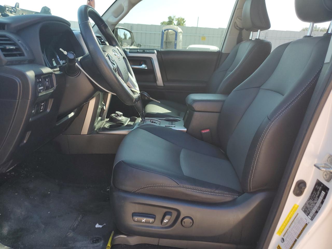 2018 Toyota 4Runner Sr5/Sr5 Premium VIN: JTEBU5JR9J5525498 Lot: 84228815