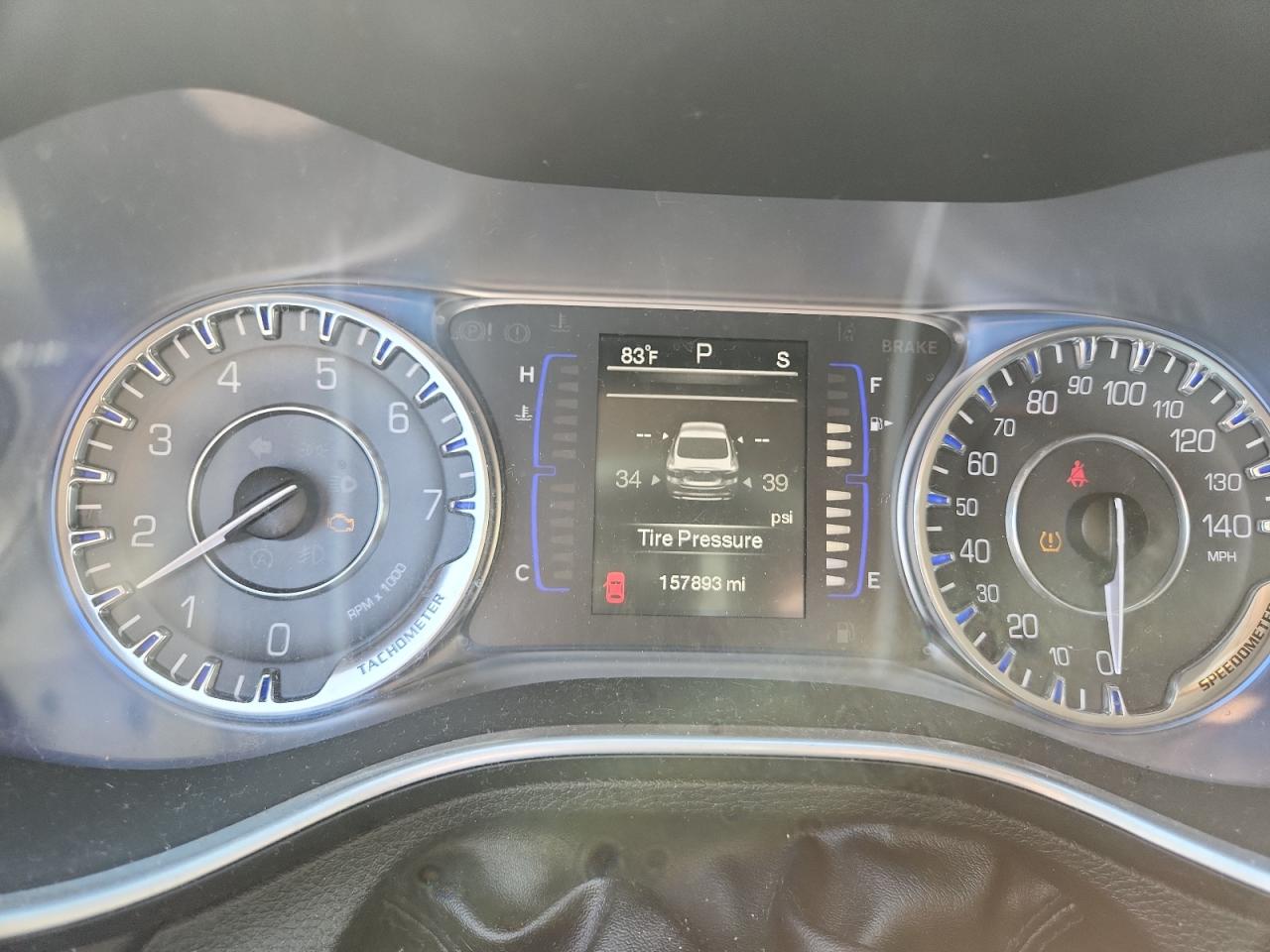 2015 Chrysler 200 Limited VIN: 1C3CCCAB4FN717443 Lot: 81029215