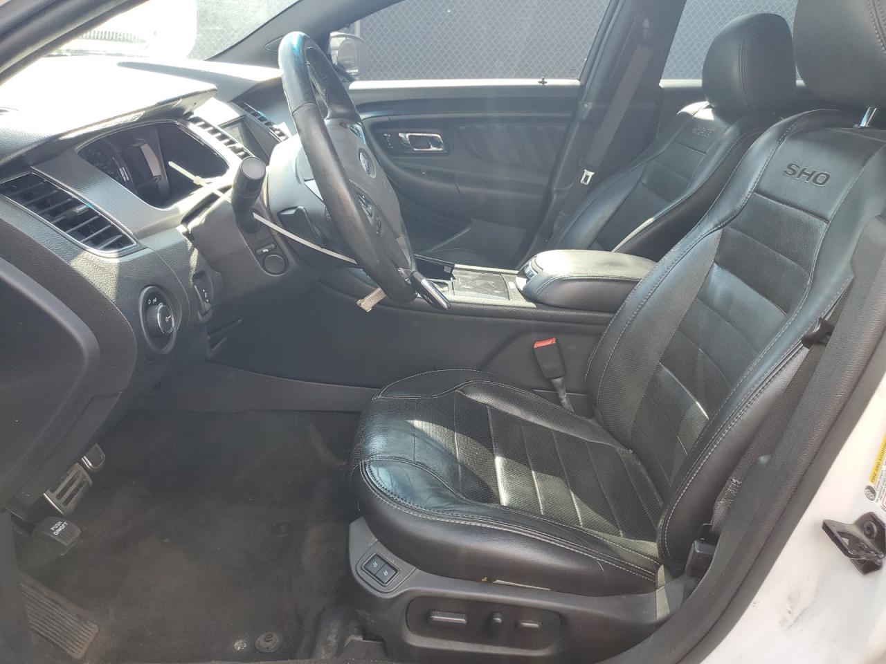 2016 Ford Taurus Sho VIN: 1FAHP2KT4GG141078 Lot: 84386955