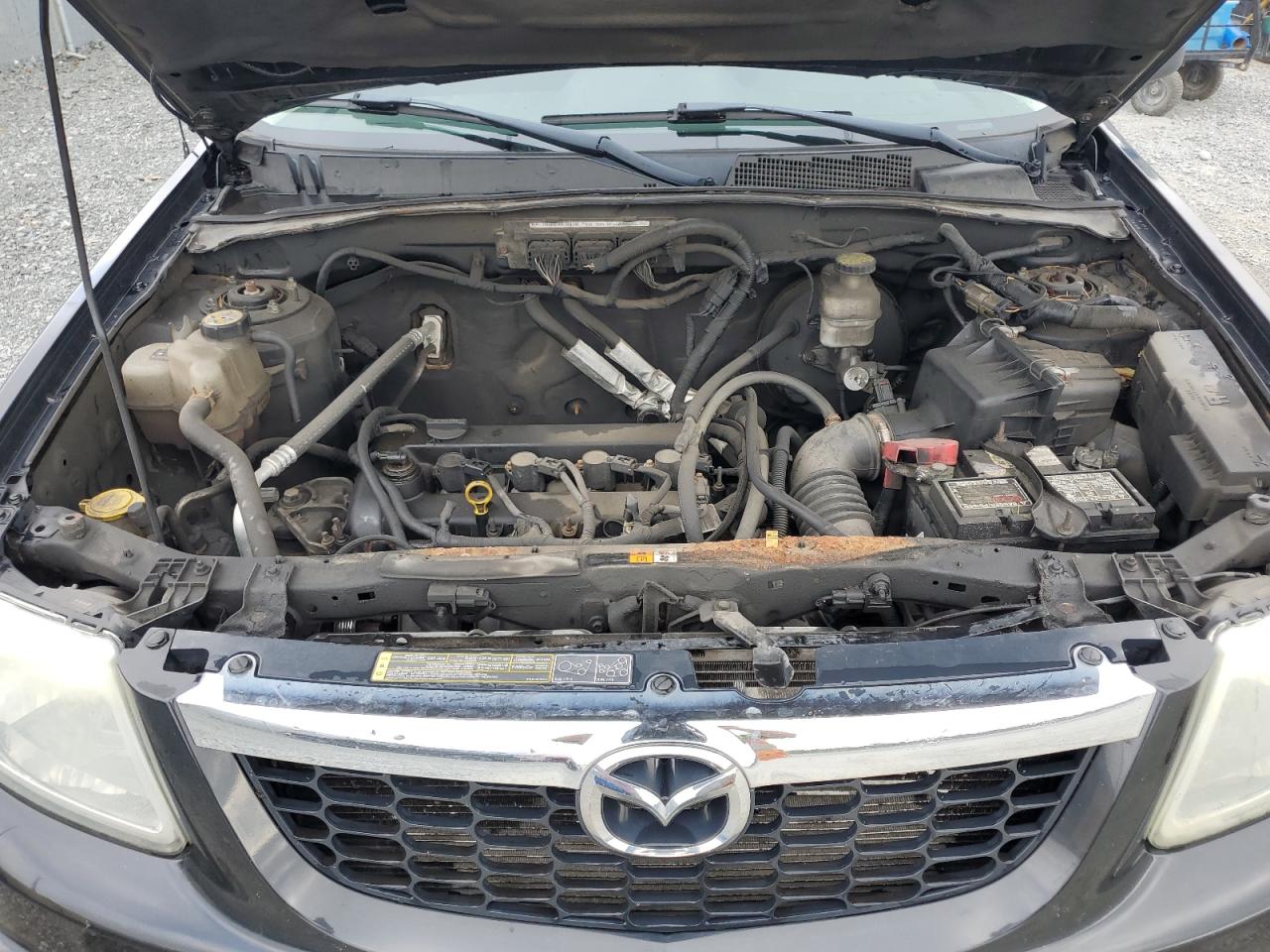 2011 Mazda Tribute I VIN: 4F2CY9C76BKM02678 Lot: 81153035