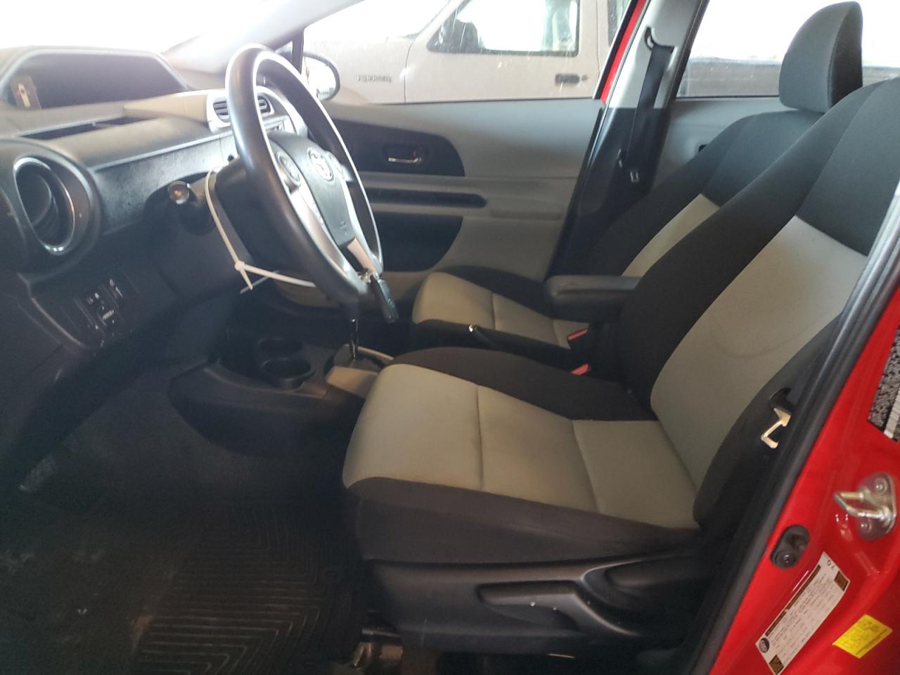 2012 Toyota Prius C VIN: JTDKDTB38C1503425 Lot: 81422095