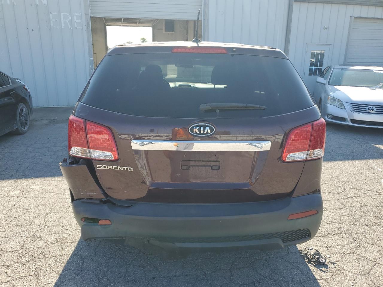 2011 Kia Sorento Base VIN: 5XYKTCA13BG058626 Lot: 71693995