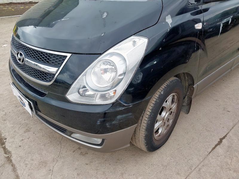 2010 HYUNDAI I800 STYLE CRDI 