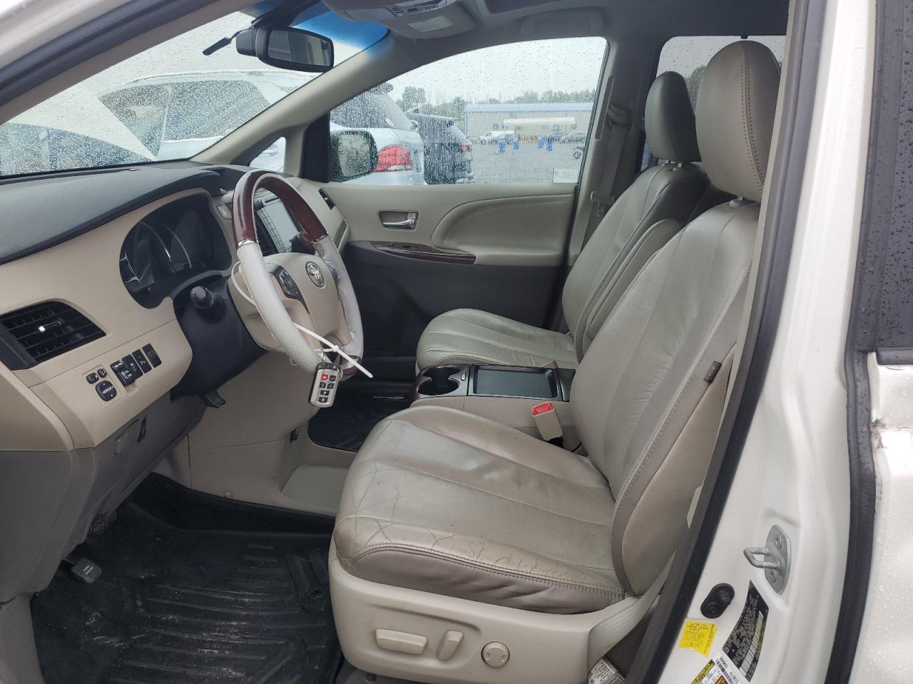 2011 Toyota Sienna Xle VIN: 5TDDK3DC3BS026660 Lot: 84225385