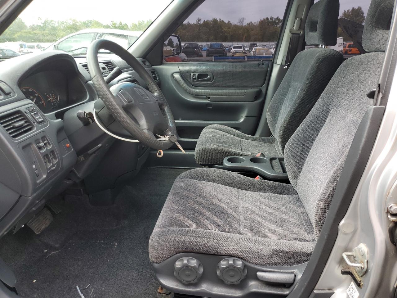 2001 Honda Cr-V Lx VIN: JHLRD18461C055970 Lot: 80686005