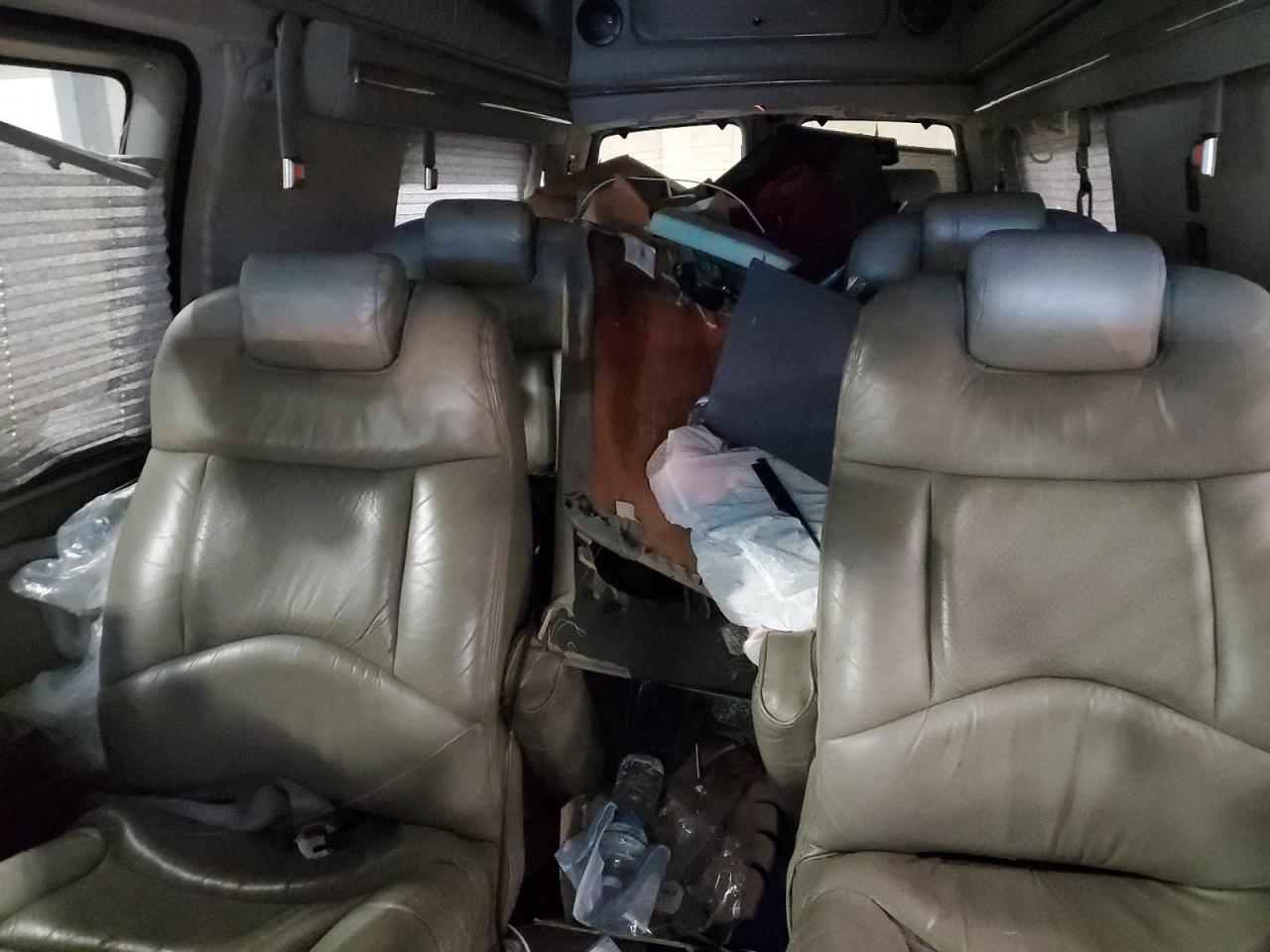 2002 Chevrolet Express G2500 VIN: 1GBGG29R721145366 Lot: 82151735