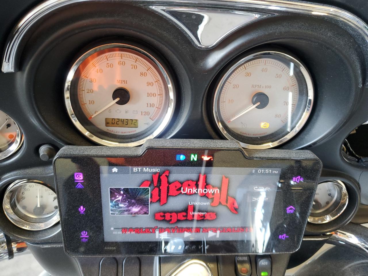 2011 Harley-Davidson Flhx VIN: 1HD1KBM1XBB676572 Lot: 71460545