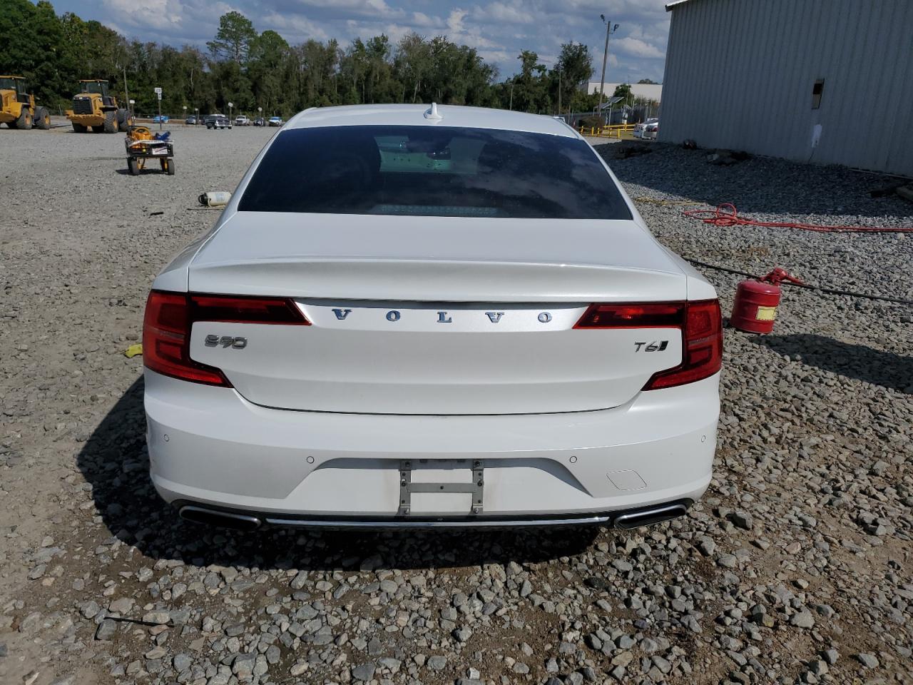 2017 Volvo S90 T6 Momentum VIN: YV1A22MK7H1015228 Lot: 82074615