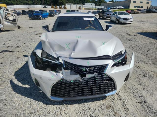  LEXUS IS 2022 Белы