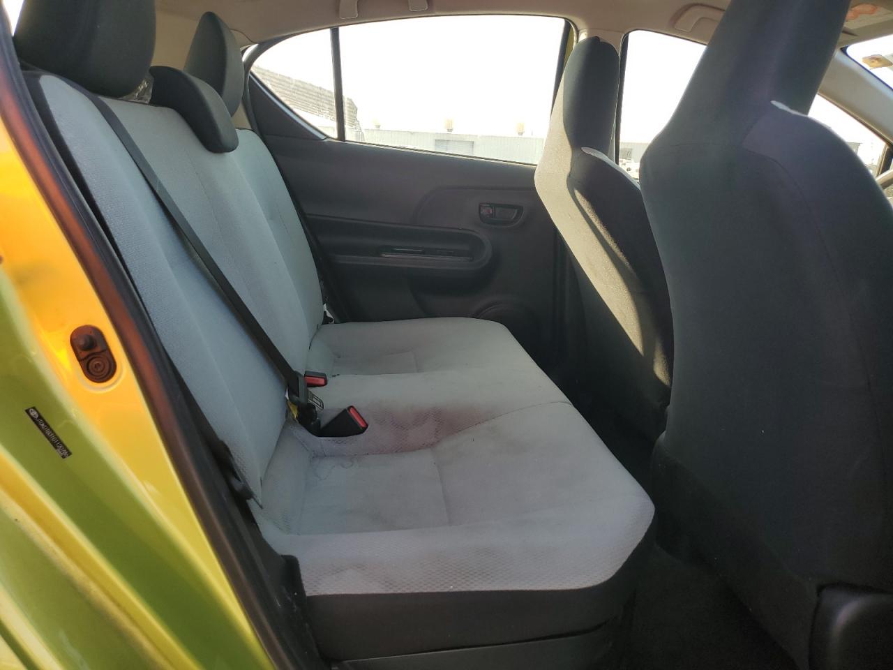 2016 Toyota Prius C VIN: JTDKDTB31G1120786 Lot: 81090755