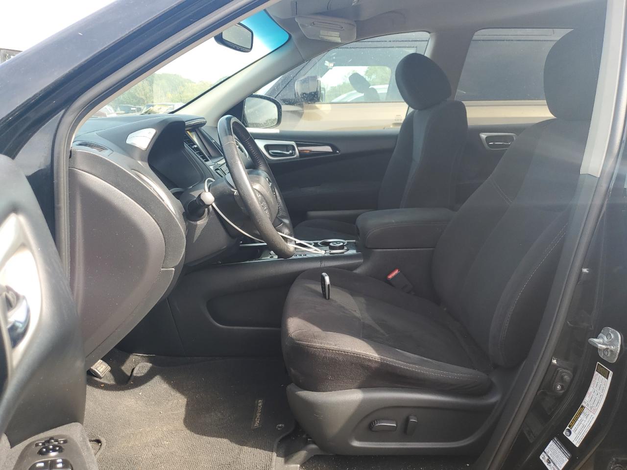 2015 Nissan Pathfinder S VIN: 5N1AR2MM2FC639017 Lot: 81051075