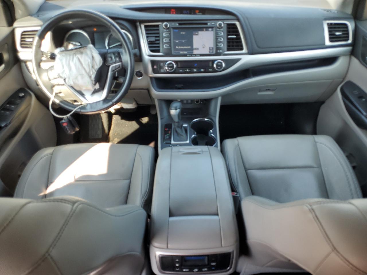 2018 Toyota Highlander Se VIN: 5TDKZRFH0JS530466 Lot: 71819285
