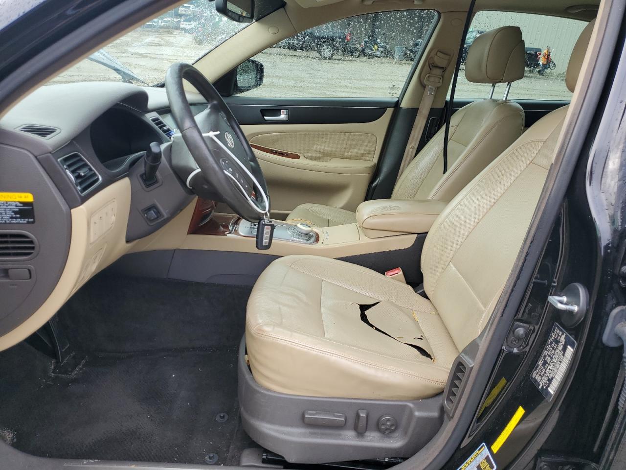 2013 Hyundai Genesis 3.8L VIN: KMHGC4DD6DU224362 Lot: 81024535