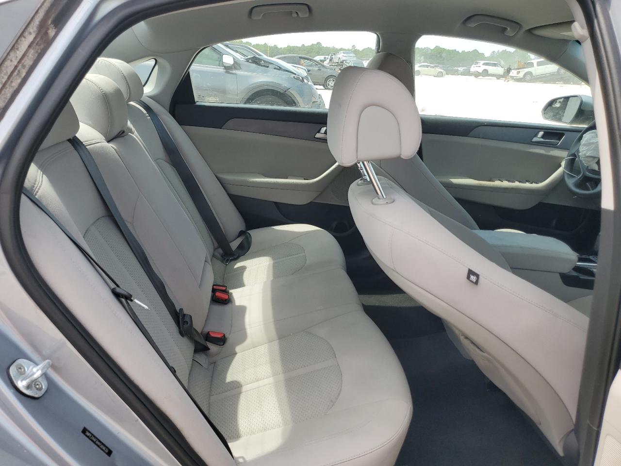 2017 Hyundai Sonata Se VIN: 5NPE24AF8HH589839 Lot: 81138105