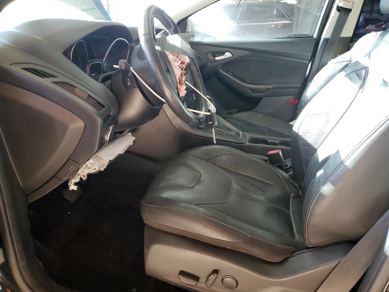 2015 Ford Focus Se VIN: 1FADP3F22FL324040 Lot: 81822225