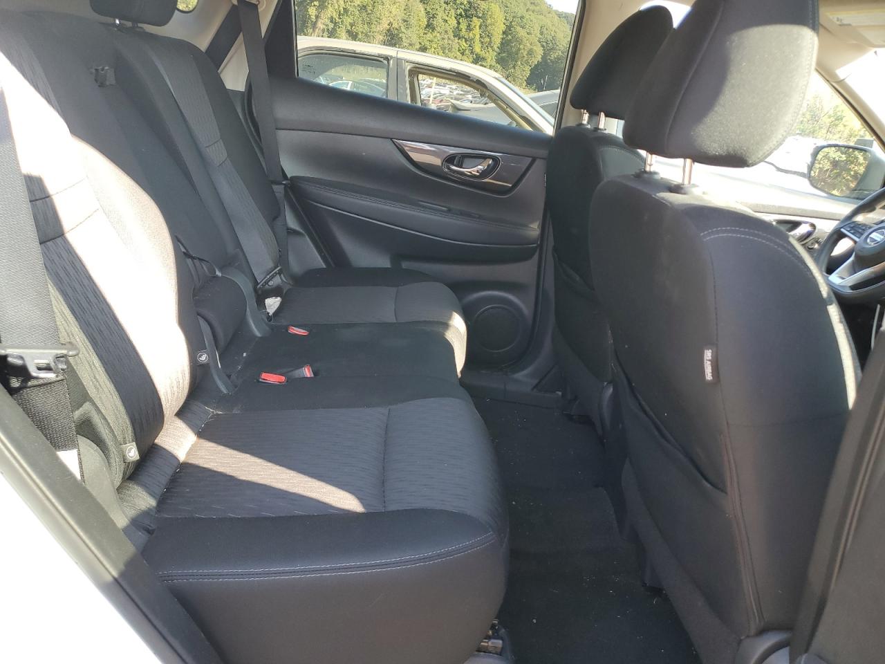 2018 Nissan Rogue S VIN: KNMAT2MV0JP567959 Lot: 81203685