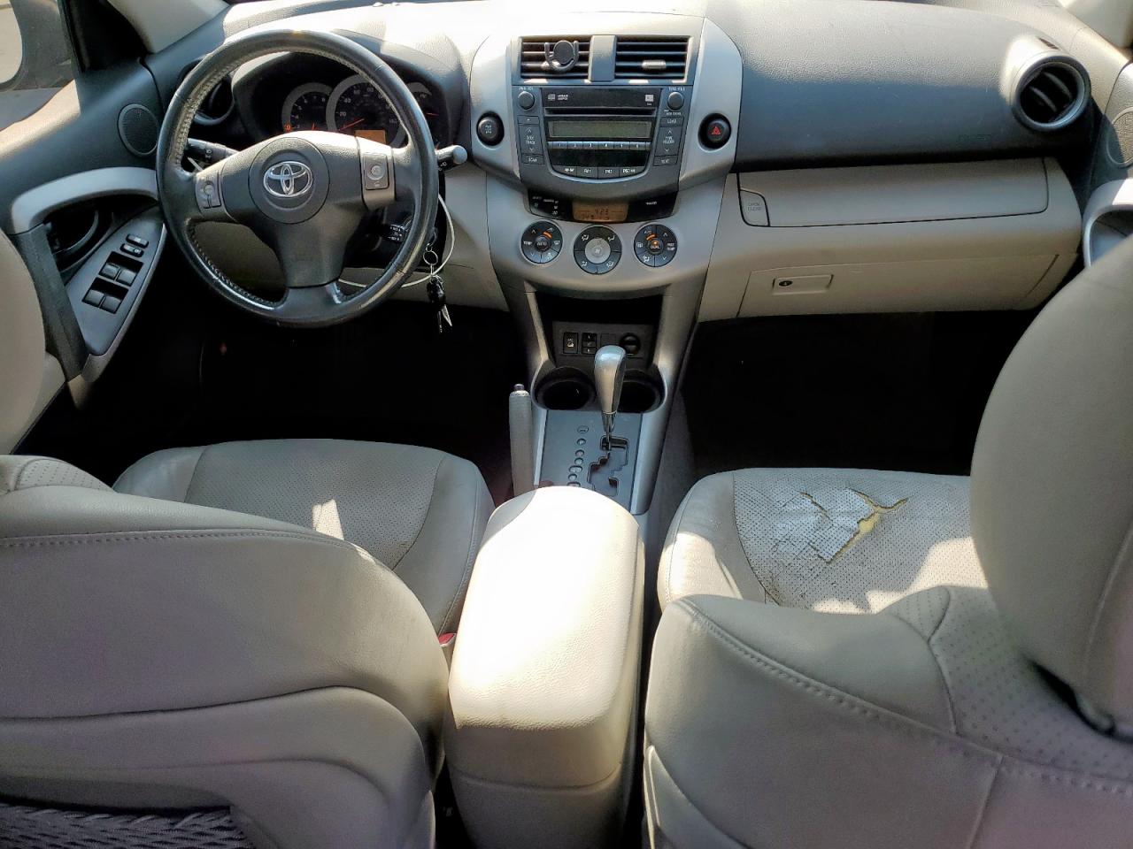 2008 Toyota Rav4 Limited VIN: JTMBK31V485070985 Lot: 81114785