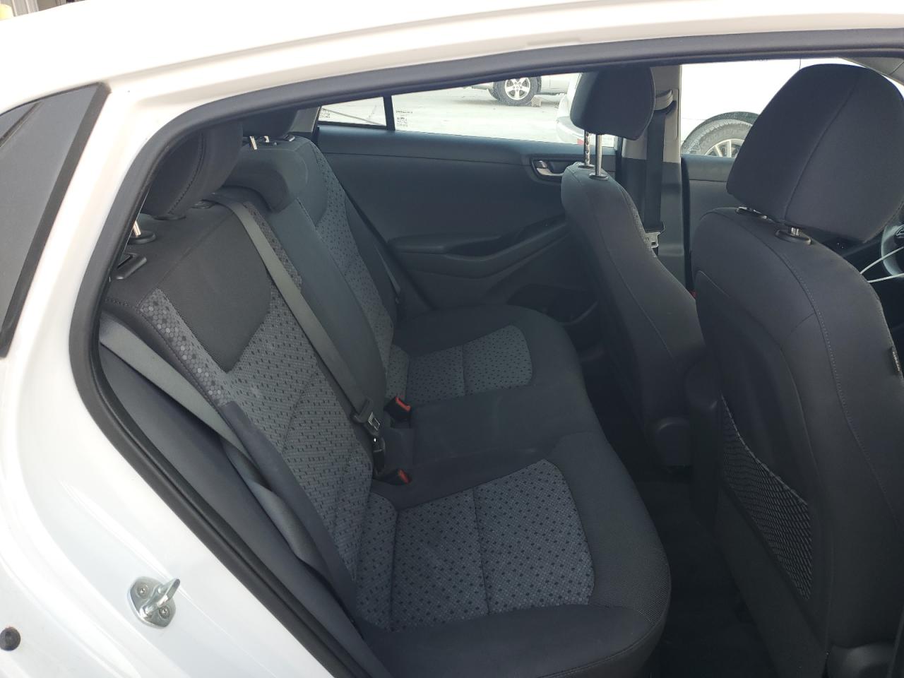 2017 Hyundai Ioniq Blue VIN: KMHC65LC4HU031153 Lot: 80915715