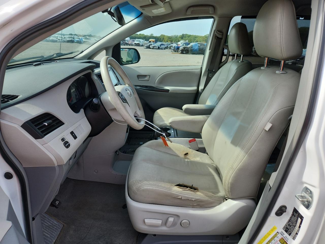 2013 Toyota Sienna Le VIN: 5TDKK3DC4DS304539 Lot: 84600075