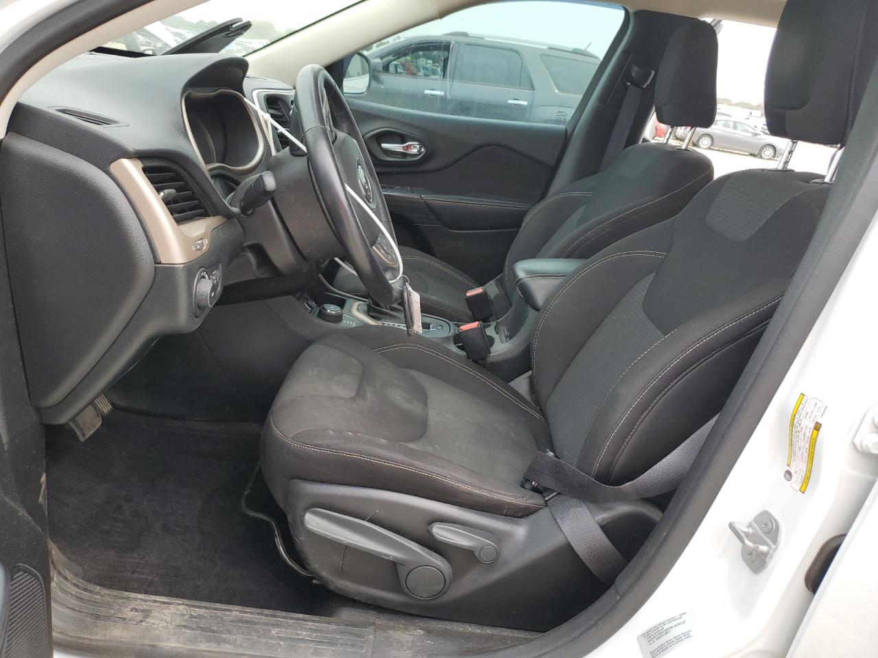 2015 Jeep Cherokee Latitude VIN: 1C4PJMCS9FW648488 Lot: 71510225