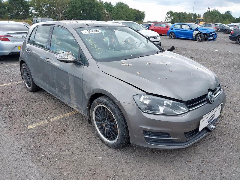 2013 VOLKSWAGEN GOLF SE BLUEMOTION TECH T 