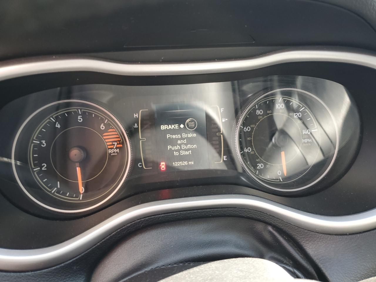 2018 Jeep Cherokee Latitude Plus VIN: 1C4PJLLB3JD605957 Lot: 84025275