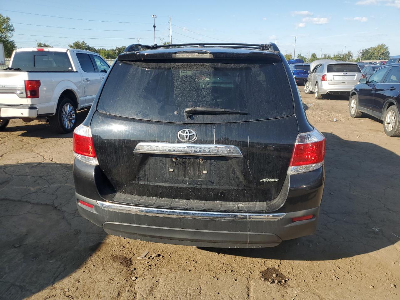 2011 Toyota Highlander Base VIN: 5TDBK3EH9BS053122 Lot: 71004835