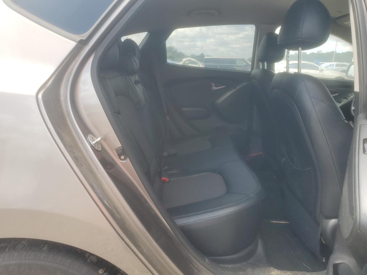 2011 Hyundai Tucson Gls VIN: KM8JUCAC7BU205891 Lot: 81932575