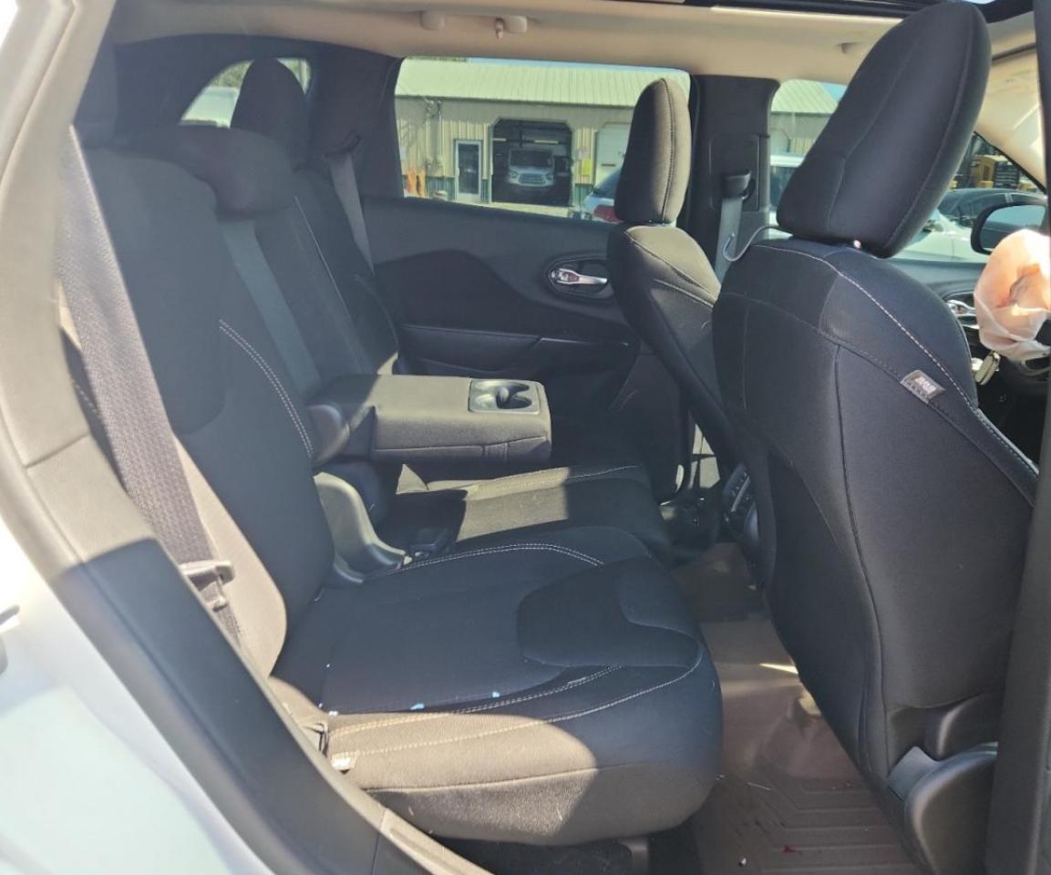 2015 Jeep Cherokee Latitude VIN: 1C4PJMCBXFW776352 Lot: 84031465