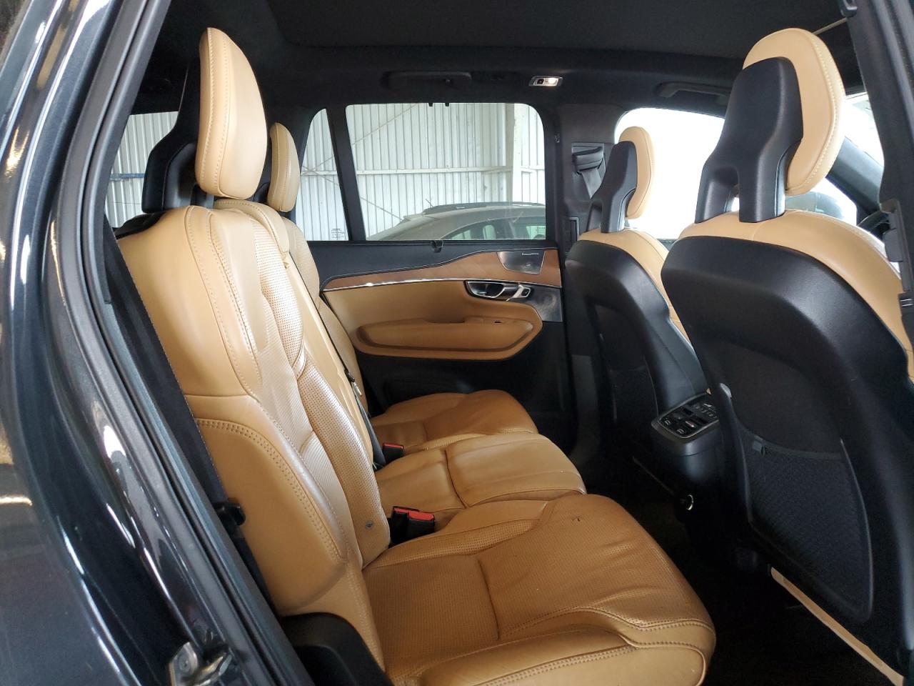 2017 Volvo Xc90 T6 VIN: YV4A22PL8H1135790 Lot: 70776115