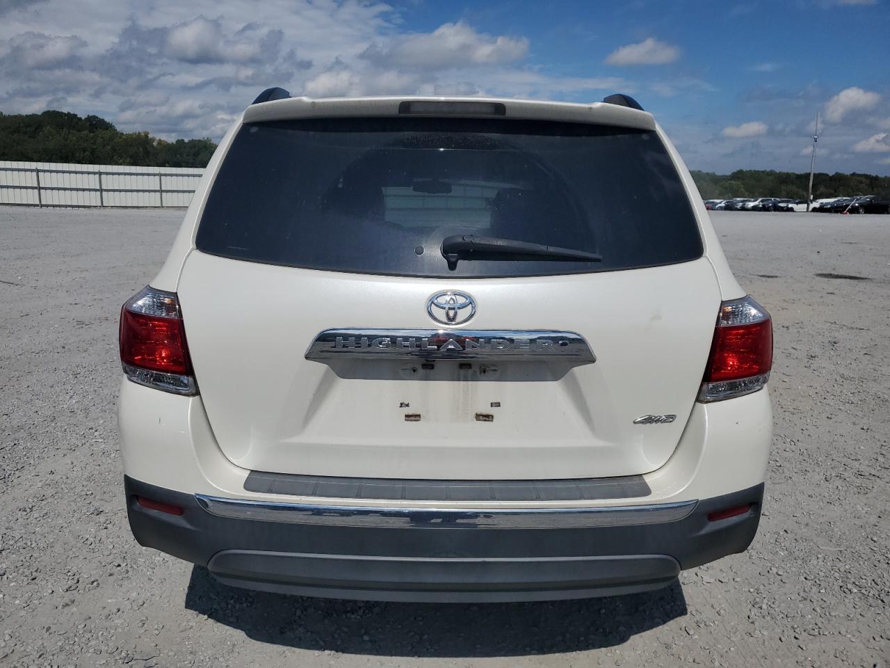 2011 Toyota Highlander Base VIN: 5TDBK3EH7BS079217 Lot: 81844845