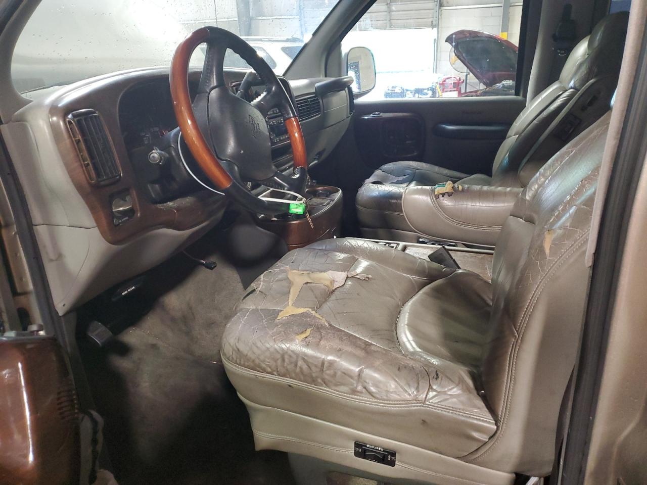 2002 Chevrolet Express G2500 VIN: 1GBGG29R721145366 Lot: 82151735