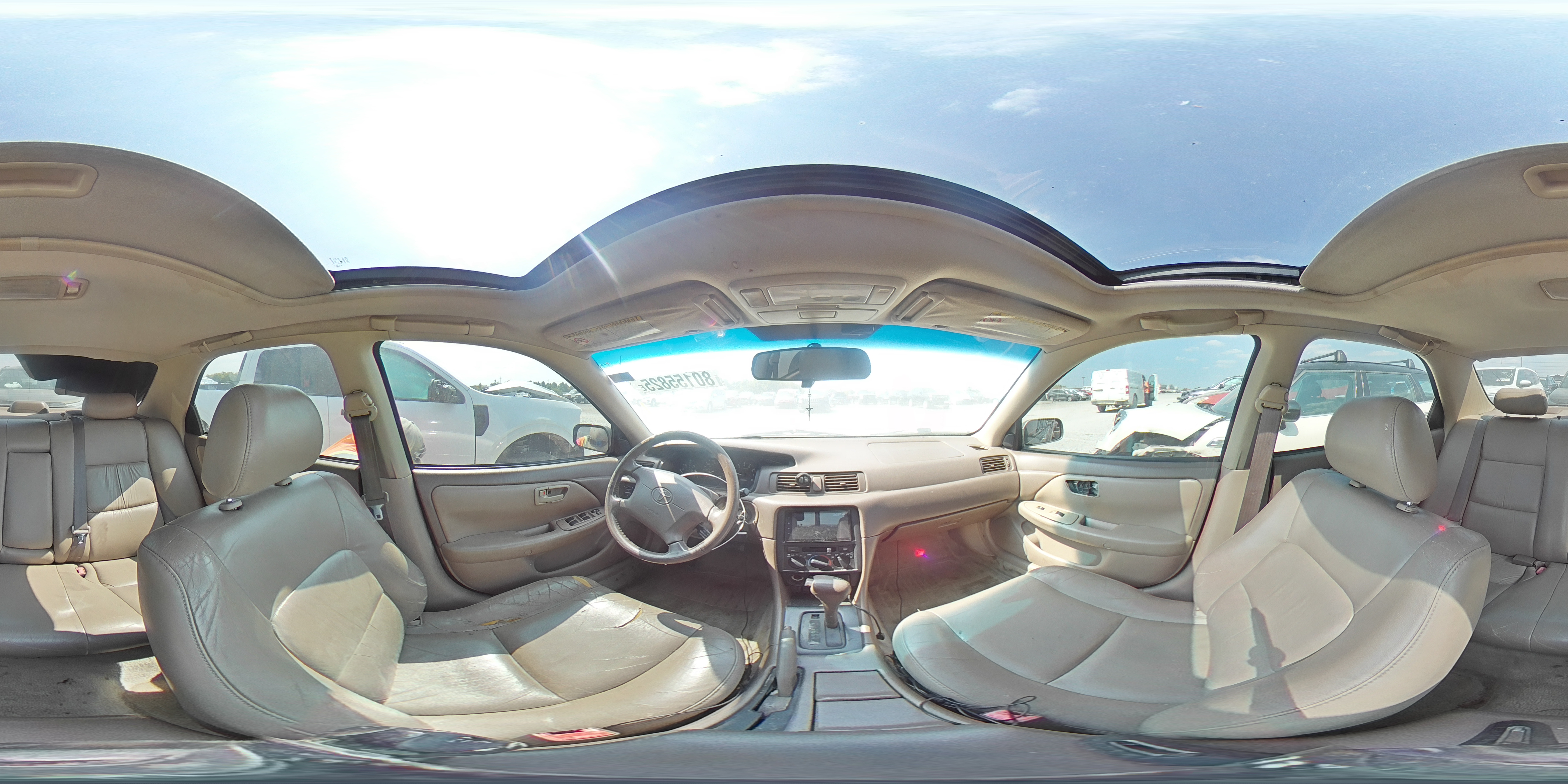 1999 Toyota Camry Le VIN: 4T1BF28K8XU085256 Lot: 80155825