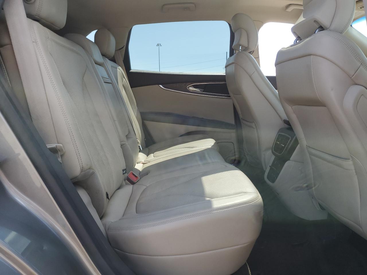 2016 Lincoln Mkx Reserve VIN: 2LMTJ8LR8GBL74464 Lot: 71910985