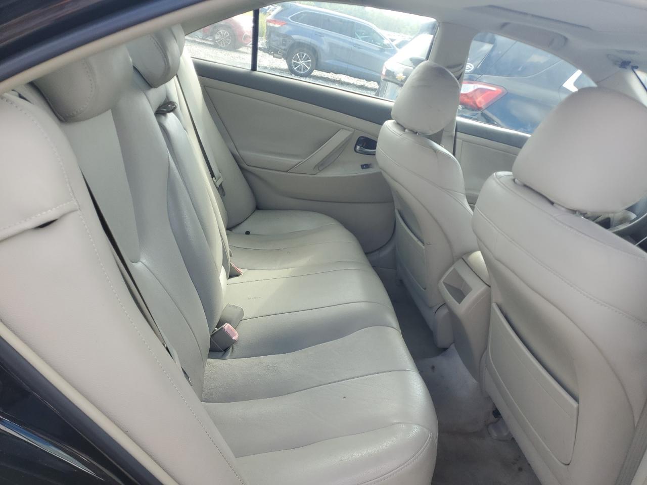 2010 Toyota Camry Base VIN: 4T1BF3EK4AU115404 Lot: 81871055