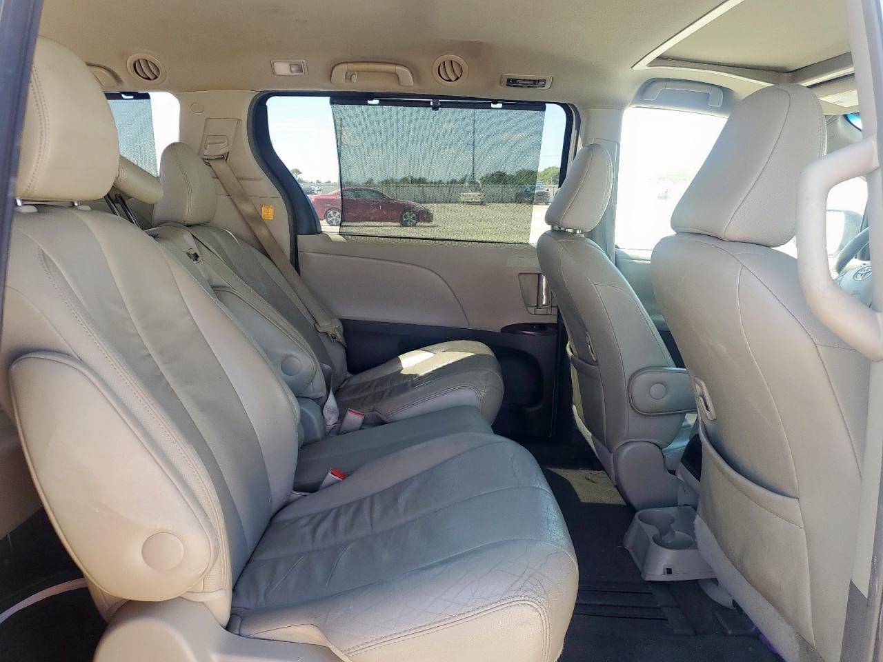2012 Toyota Sienna Xle VIN: 5TDYK3DC7CS236651 Lot: 83776455